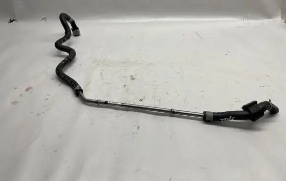 Volkswagen Jetta VII Fuel main line pipe 04E133723GA