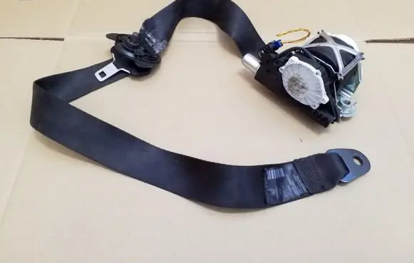 Citroen C5 Front seatbelt 33052212 33060320A 33060320