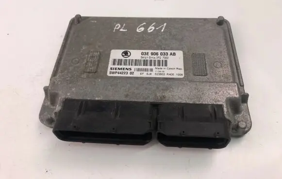 Skoda Fabia Mk1 (6Y) Engine control unit/module 03E906033AB