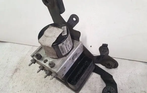 Renault Megane III ABS Pump 10097014453 28570063413 476606747R