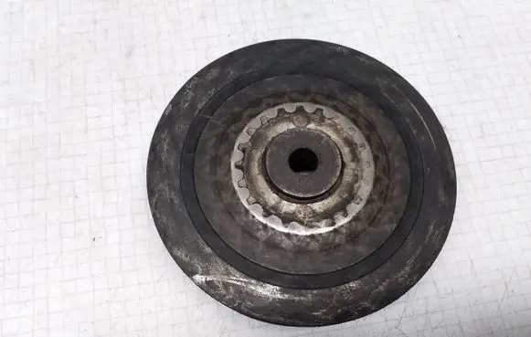 Renault Megane I Crankshaft pulley 7700115309