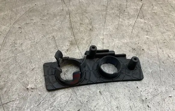 BMW 3 F30 F35 F31 Front parking sensor holder (PDC) 8067889