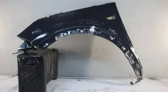Fender mounting bracket