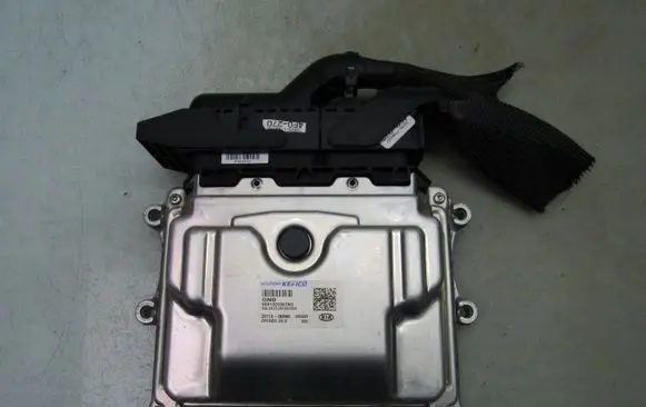 KIA Sportage Engine control unit/module ECU 391102BRN0 9001320397KD