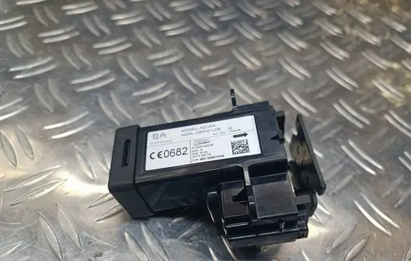 Citroen C4 II Picasso Ignition key card reader 9800630080 S000048536