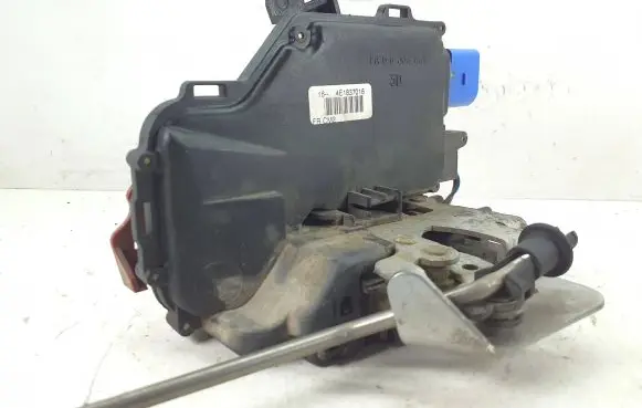 Audi A3 S3 8P Front door lock 4E1837016 PA66304G