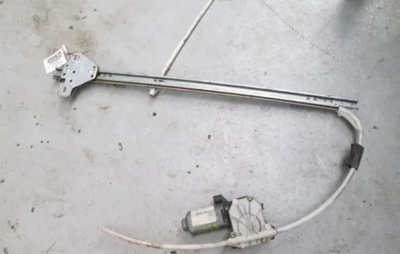 Renault Master II Front door window regulator with motor