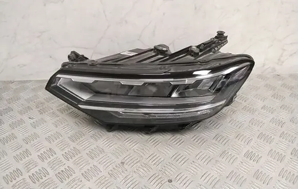 Volkswagen PASSAT B8 Headlight/headlamp 3G1941035Q