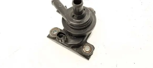 Toyota Prius (XW30) Electric auxiliary coolant/water pump