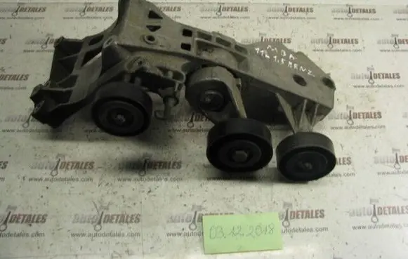 Mercedes-Benz A W169 Generator/alternator bracket 