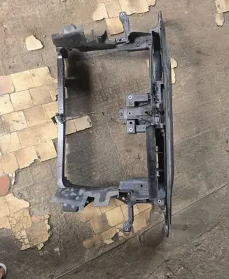 Volkswagen PASSAT B7 Radiator support slam panel 3C0805355