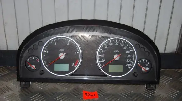 Ford Mondeo Mk III Speedometer (instrument cluster) 2S7F10849UC