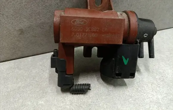 Volvo V70 Turbo solenoid valve 6G909E882CA
