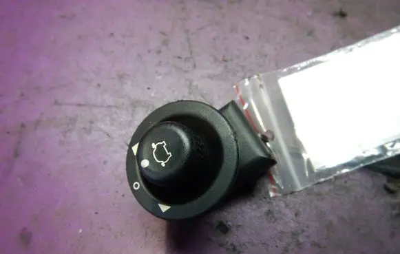 Ford Fiesta Wing mirror switch 