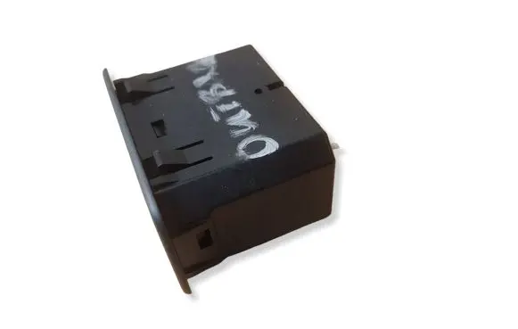Subaru Outback USB socket connector 4205