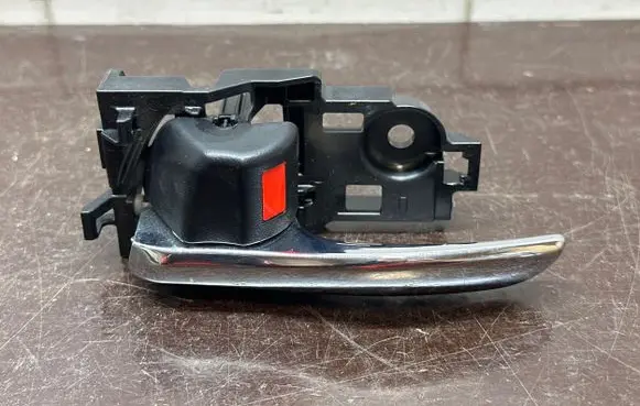 Toyota Prius (XW50) Front door interior handle 6927447040