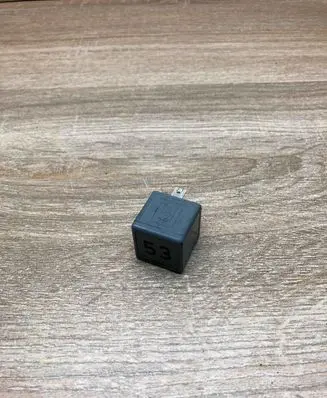 Volkswagen Golf IV Other relay 141951253B