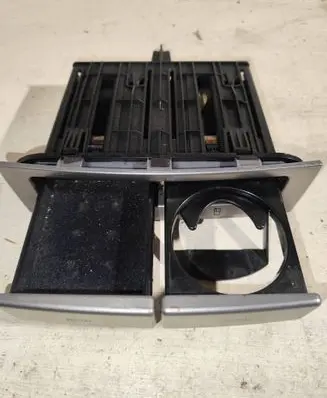 Alfa Romeo 147 Cup holder 7352990599