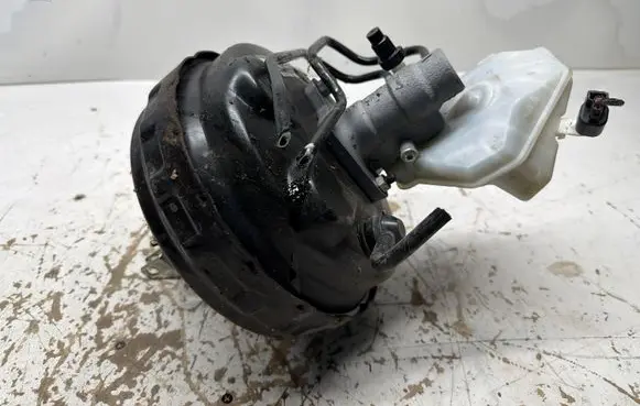 Volvo XC70 Brake booster 31274701