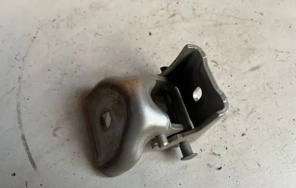 Citroen C3 Rear door upper hinge