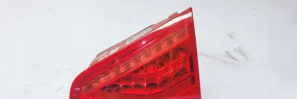 Audi A5 8T 8F Tailgate rear/tail lights 8T0945094C