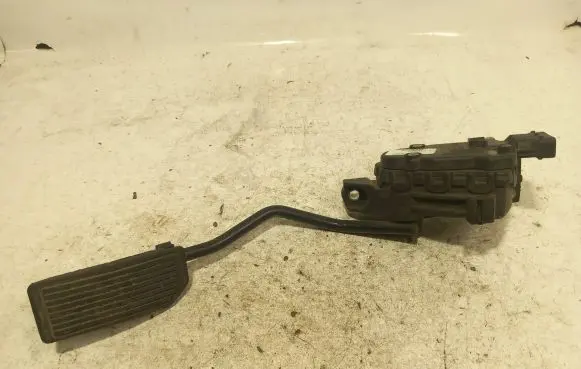 Nissan Almera Tino Accelerator throttle pedal 18002BU410 6PV00862004