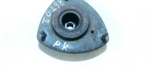 Toyota Avensis Verso Coil spring mount 