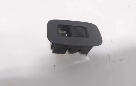 Toyota Auris 150 Electric window control switch 8292c74 829-2c74