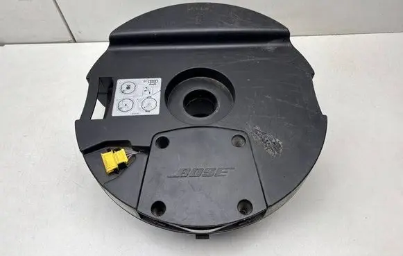 Audi Q7 4L Subwoofer speaker 4L0035382B 289634002 494082002