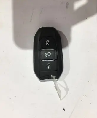 Citroen C4 III e-C4 Ignition key/card 