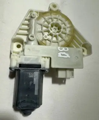 Mercedes-Benz E W213 Front door window regulator motor A2139069501