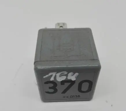 Audi A6 S6 C5 4B Other relay 8D0951253