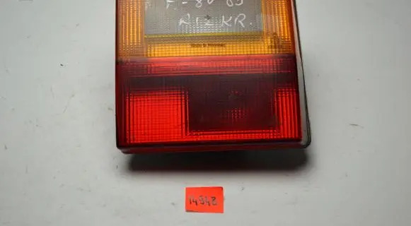 Audi 80 90 B2 Tailgate rear/tail lights 811945225A