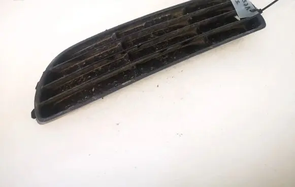 Audi A4 S4 B5 8D Front bumper lower grill 8d0807345b