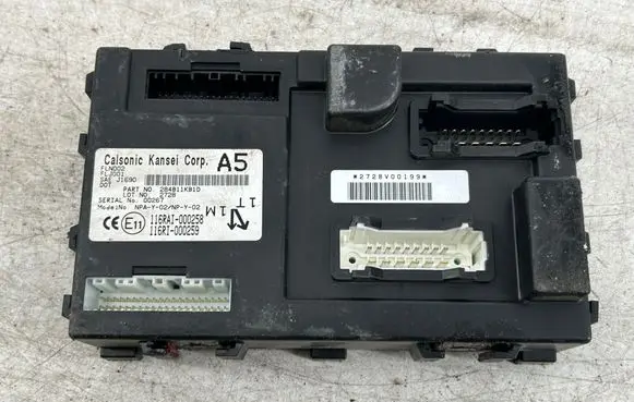 Nissan Juke I F15 Central body control module 284B11KB1D 116RAI000258 116RI000259