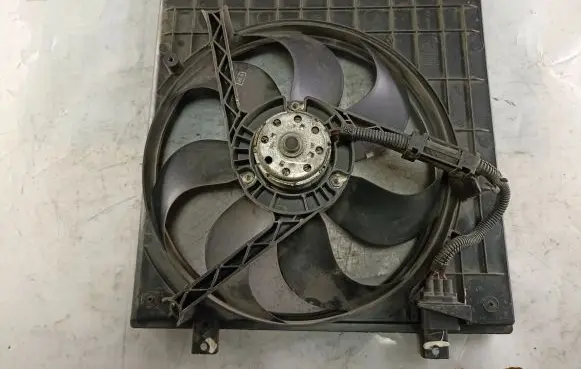 Volkswagen Fox Electric radiator cooling fan 1J0959455F 6Q0121207E