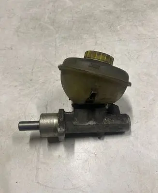 Audi 80 90 S2 B4 Master brake cylinder 8A0611301A
