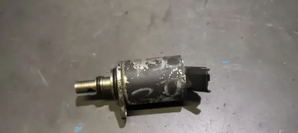 Ford Focus C-MAX Fuel pressure regulator 13150352