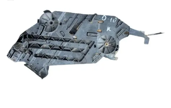 Skoda Octavia Mk2 (1Z) Headlight/headlamp mounting bracket 17035201