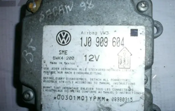 Volkswagen PASSAT B5 Airbag control unit/module 1J0909604 5WK4200VW3