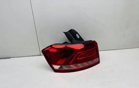 Volkswagen PASSAT B8 Rear/tail lights 3G9945311