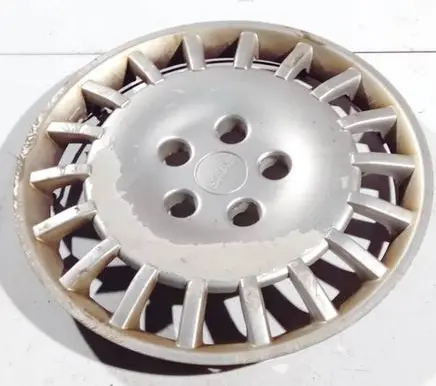Saab 9-5 R15 wheel hub/cap/trim 4566030