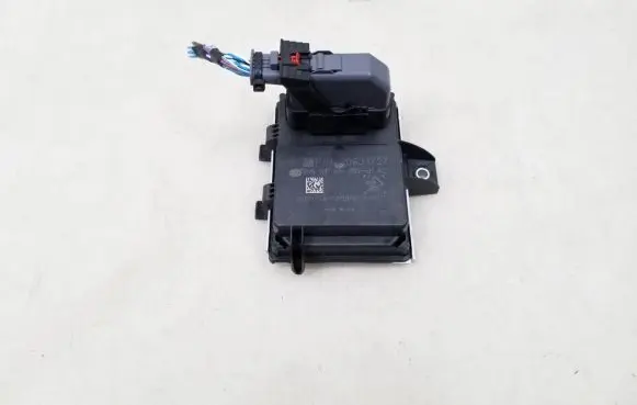 Opel Astra J Fuel injection pump control unit/module 20831727