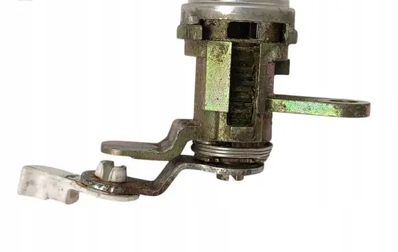 Loading door lock