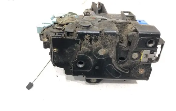 Seat Altea Rear door lock 7L0839015