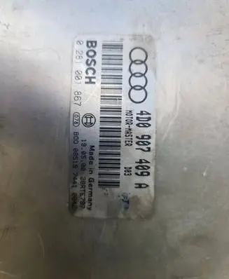 Audi A8 S8 D2 4D Engine control unit/module 4D0907409A 0281001867 28RTE797