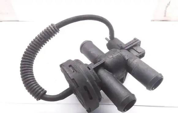 Saab 9-5 Coolant heater control valve 90566947 90566948