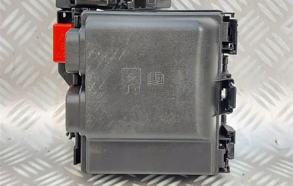 Ford Kuga III Fuse module LX6T-14D068-EBE