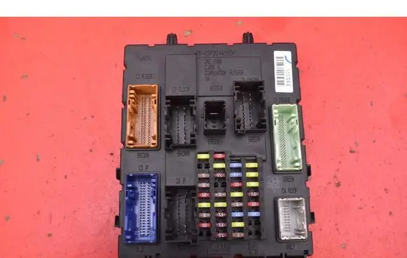 Ford Escape III Fuse box set GV6T14A073SA