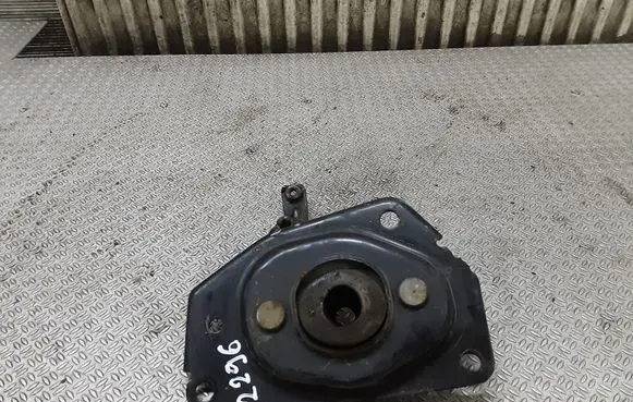 Citroen C4 I Front shock absorber mounting bracket 374610C
